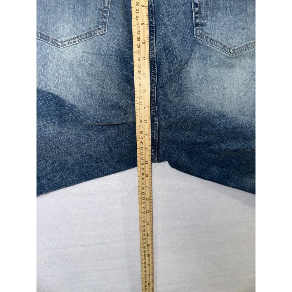 Torrid Crop Boyfriend Vintage Stretch Mid Rise Women'sβ Distressed Jeans Size 26 - Picture 7 of 9